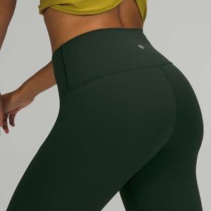Lululemon Wunder Under HR 28”